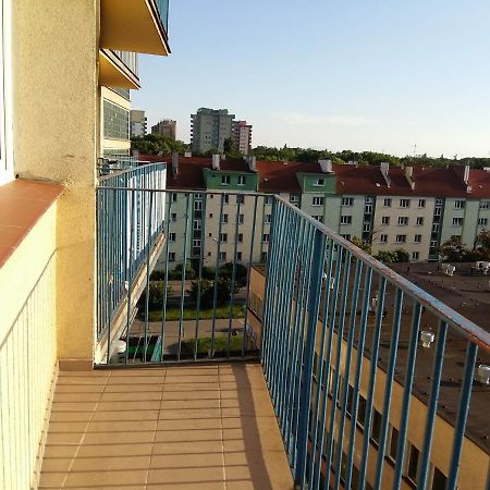 Appartamento Apartament Ostrowskiego Breslavia Esterno foto