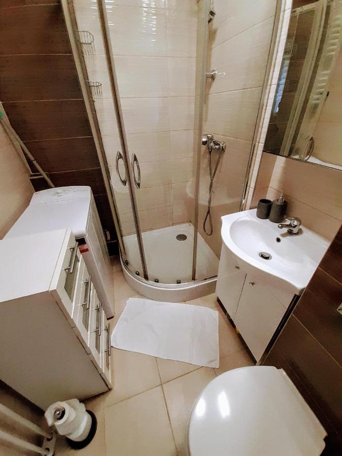 Appartamento Apartament Ostrowskiego Breslavia Esterno foto
